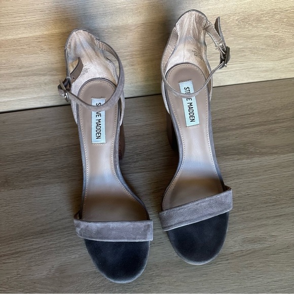 Steve Madden Carrson Suede Block Heel - Picture 4 of 6